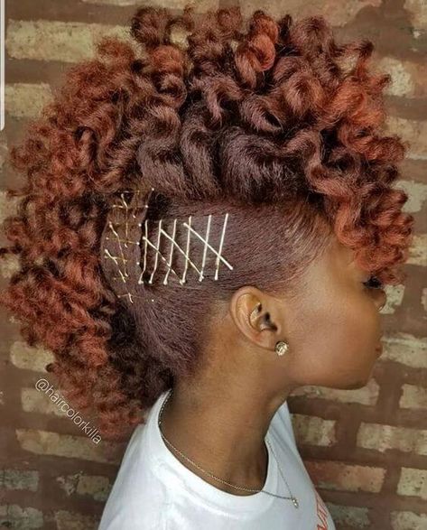 Fall Hairstyles For Black Women: Get Inspired To Style Your Hair Fall Hairstyles For Black Women, Natural Hair Black Women, Hair Black Women, Fall Hair Color Trends, Fall Hairstyles, Natural Hair Tutorials, 4c Natural, How To Lighten Hair, Pelo Afro