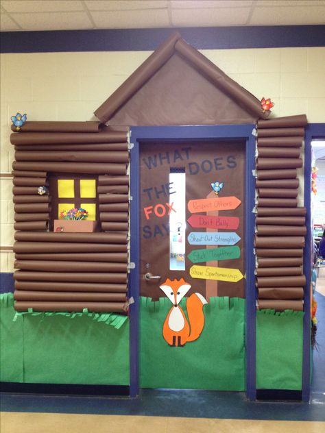 Just a pic.  My oldest child's class door for Camp High Five.  We didn't win the contest.  : / Camping Classroom Door, Forest Classroom, Camping Classroom, Camping Theme Classroom, Class Door, Gate Decoration, School Entrance, Entrance Gate, School Doors