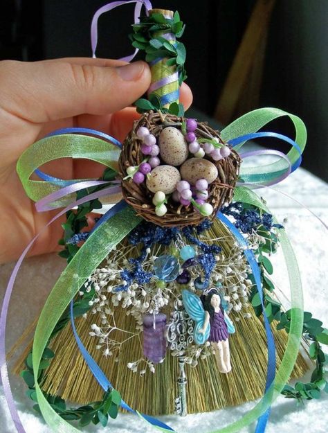 lithia besom Besom Decoration, Spring Equinox Altar, Ostara Decorations, Wiccan Crafts, Pagan Crafts, Vernal Equinox, Adornos Halloween, Witchy Crafts, Spring Equinox