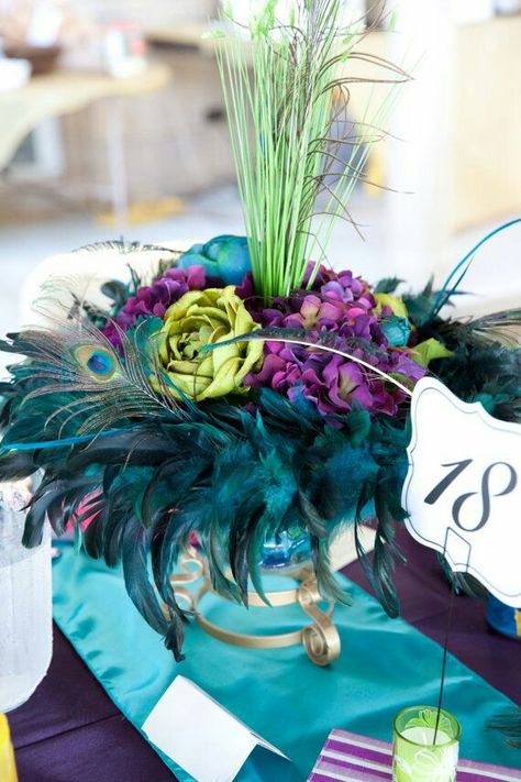 Centerpiece Feather Centerpiece Wedding, Peacock Feather Wedding, Mardi Gras Centerpieces, Raven Feather, Peacock Wedding Theme, Feather Centerpieces, Zoo Wedding, Peacock Colors, Peacock Wedding