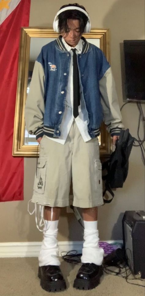 F Boy Fashion, Male Outfits Soft, Y2k Man Style Outfits, Cute Fit Check Poses, Cool Outfits Drawings Male, Clothes For Ocs Male, Boy Streetwear Outfit, Jacket And Shorts Outfit Men, Vintage Outfit Male