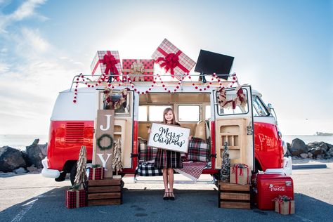 Orange County Holiday VW Bus Photo Sessions! - Chaotic Perfection Photography - Orange County Family Photographer Christmas Volkswagen Bus, Christmas Vw Bus Shoot, Volkswagen Christmas Photo, Vw Bus Christmas Mini Session, Christmas Vw Bus, Vw Bus Photo, Bus Photo, Christmas Pic, Christmas Booth