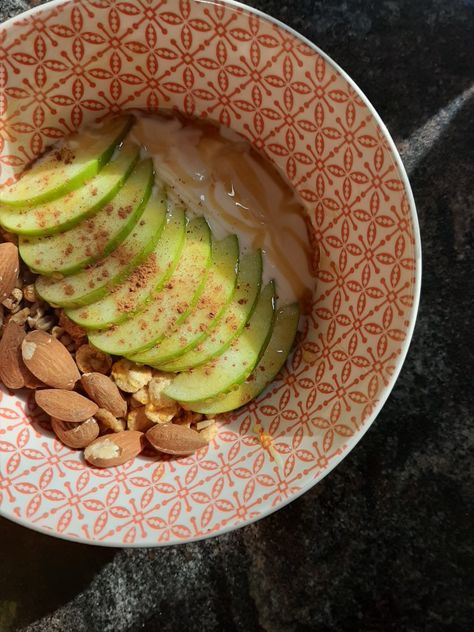 Granola, almonds, yoghurt, Apple, cinnamon and honey Yoghurt Bowl, Cinnamon Granola, Cinnamon Apples, Greek Yogurt, Avocado Toast, Granola, Yogurt, Cinnamon, Almond