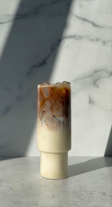 Kaffee Aesthetic, Coffee Latte Aesthetic, Ice Coffee Aesthetic, Aesthetic Iced Coffee, Ribbed Glassware, Iced Coffee Aesthetic, Iced Coffee Mug, Ice Coffee Cup, Iced Coffee Cups