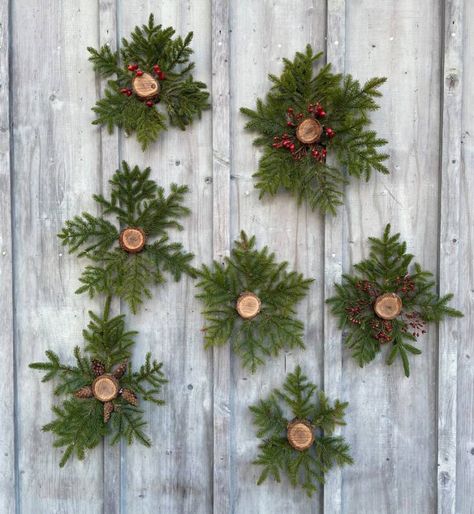 Spruce Branch, Winter Solstice Traditions, Reading Diy, Simple Tree, Door Signs Diy, Neutral Christmas Decor, Holiday Arrangement, Cottage Garden Plants, Public Garden