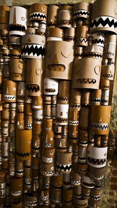 Toilet Paper Roll Sculpture, Cardboard Tube Art, Cardboard Tiki, Toilet Roll Crafts, Toilet Roll Art, Toilet Paper Roll Art, Cardboard Rolls, Rolled Paper Art, Totem Poles