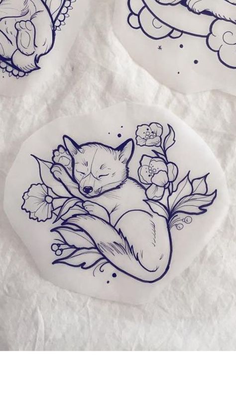 Fox Tattoo Design, Tier Tattoo, Geniale Tattoos, Fox Tattoo, Dessin Adorable, Tattoo Design Drawings, Creative Tattoos, Tattoo Stencils, Mini Tattoos