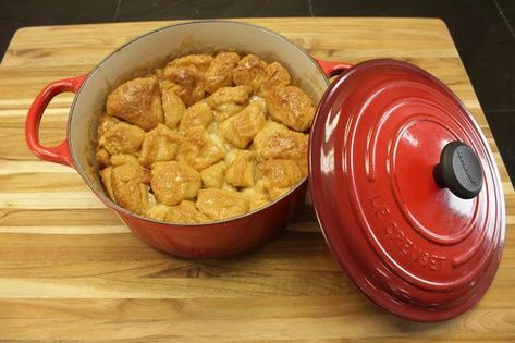 Oven Bread Recipes, Dutch Oven Bread Recipes, Le Creuset Dutch Oven Recipes, Cast Iron Bread Recipes, Mini Cocotte Recipe, Dutch Oven Desserts, Cocotte Recipe, Le Creuset Recipes, Monkey Bread Recipe