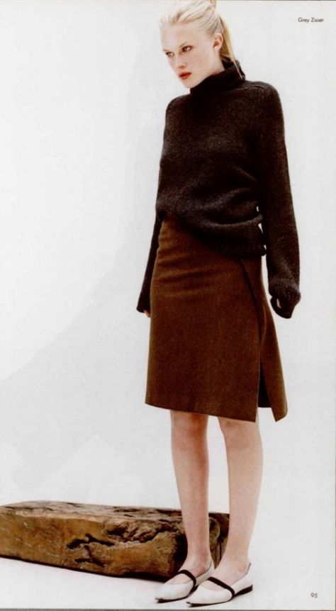 Jil Sander sweater, skirt, and shoes, 1997 Jill Sander 90s, Jil Sander Campaign, Jil Sander 90s, Jill Sander, 1990s Fashion, Raf Simons, Jil Sander, Minimalist Outfit, 90s Fashion