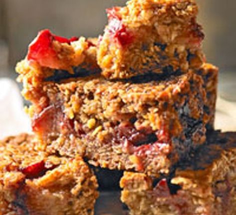 Golden Syrup Flapjacks, Oat Bars Healthy, Rainbow Fruit Skewers, Healthy Coleslaw, Flapjack Recipe, Quick Baking, Uk Recipes, Small Cakes, Tea Ideas