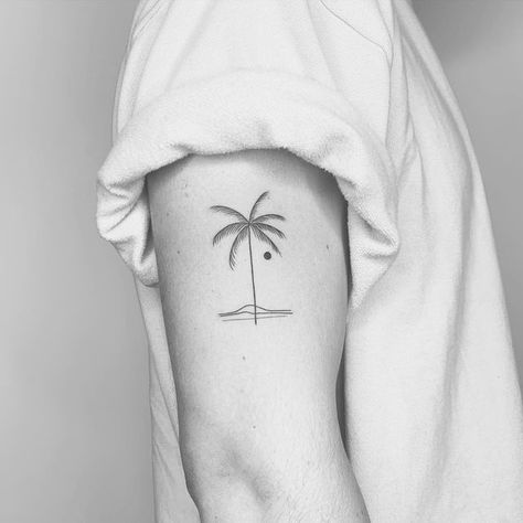 Small Los Angeles Tattoo, Los Angeles Tattoo Ideas, Los Angeles Tattoo, Tattoo Minimalist, Fine Line Tattoos, Geometric Tattoo, Palm Trees, Tatting, Angeles