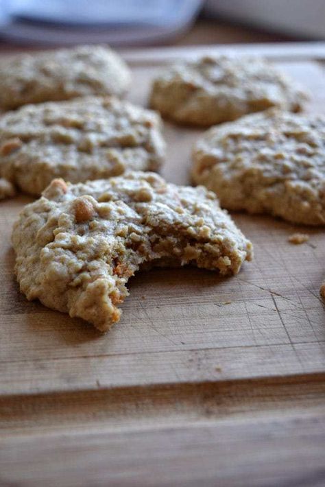 Cookies With Walnuts, Butterscotch Cookies, Gluten Free Oatmeal, Walnut Cookies, Butterscotch Chips, Gluten Free Sweets, Oats Recipes, Homemade Cookies, Gluten Free Cookies