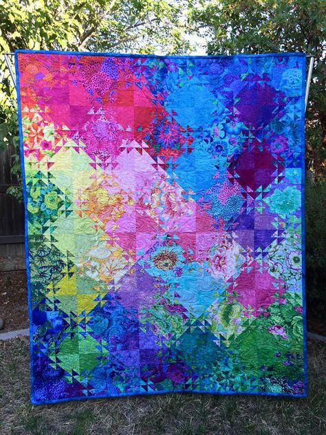 Shimmer Pattern by Jenny Bowker using Kaffe Fassett fabric Shimmering Triangles Quilt, Shimmer Quilt, Watercolour Quilts, Triangles Quilt, Grandmother Quilt, Watercolor Quilt, Triangle Quilt Pattern, Triangle Quilts, Sea Quilt