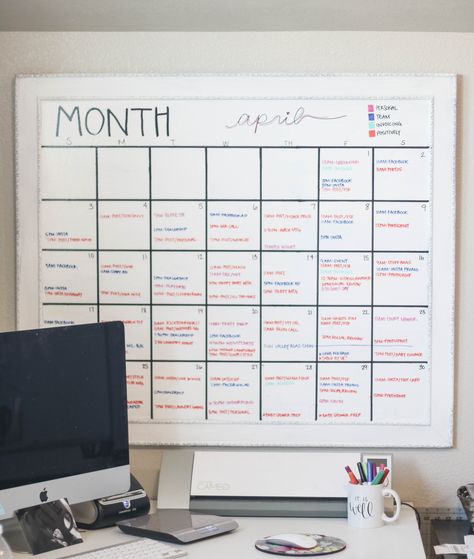 diy whiteboard calendar Calendar On White Board, Free Calender, Monthly Planner Ideas, Giant Calendar, Whiteboard Organization, Diy Whiteboard, Calendar Decal, Whiteboard Calendar, Make A Calendar