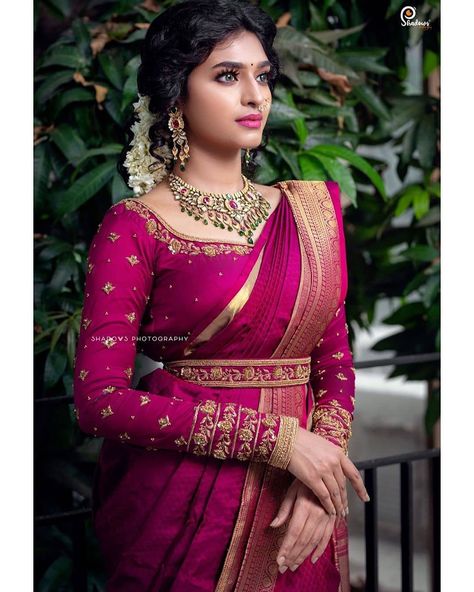 Stunning Silk Saree with stylish long sleeve blouse design Saree: @pattushastra Blouse: @anjushankarofficial Model: @preethibalasubramanian #silkblouse #tikli #tikliindia #blouses #blousedesigns #silksarees Dhare Saree, Long Sleeve Blouse Designs, Full Sleeves Blouse Designs, Blouses Work, Silk Saree Blouse Designs Patterns, Latest Bridal Blouse Designs, Circle Mehndi, Baby Naming, Full Sleeve Blouse