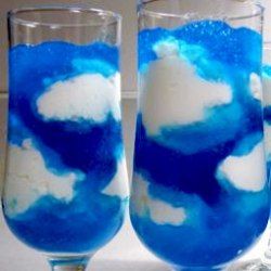 http://www.bigoven.com/recipe/blue-sky-fluffy-clouds-jello/460136 Jello With Cool Whip, Vodka Blue, Blue Jello, Sugar Free Jello, Low Calorie Dessert, Think Food, Cool Whip, Creme Brulee, Baklava