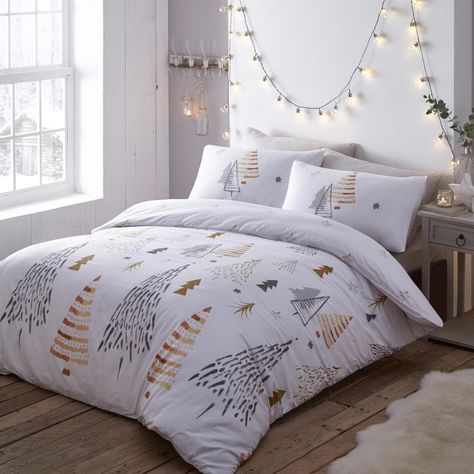 Xmas Bedroom, Christmas Tree Bedding, Gold Duvet, Christmas Duvet Cover, Christmas Duvet, Woodland Trees, Christmas Tree Collection, King Duvet Cover Sets, Double Duvet Covers