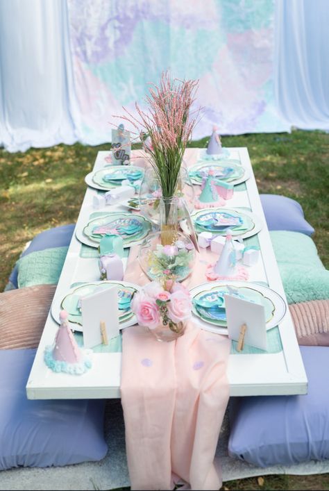 Kara's Party Ideas Mermaid Picnic Party | Kara's Party Ideas Mermaid Picnic, Mermaid Theme Birthday Party, Magical Mermaid, Tafel Decor, Mermaid Theme Party, Mermaid Parties, Mermaid Theme Birthday, Table Set Up, Mermaid Theme