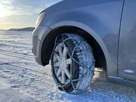 Anti-skid chains can help cars drive more safely in bad weather conditions, and can effectively reduce the risk of skidding. #snowchains #chains #tirechains Cars Drive, Snow Chains, Bad Weather, Weather Conditions, Drive, Cars, Chain