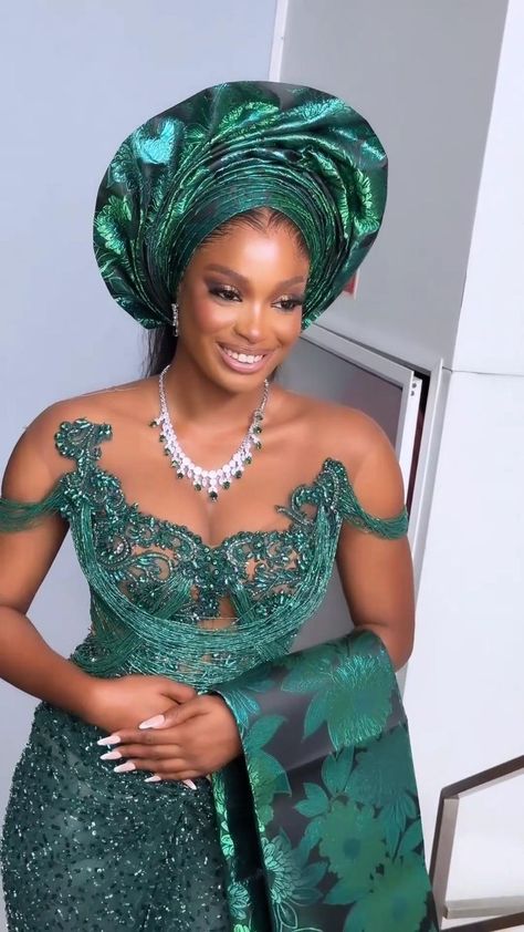 Green Asoebi, Nigerian Wedding Guest, African Prom Dresses Ankara, Asoebi Style, Nigerian Wedding Dress, Nigerian Dress, African Party Dresses, Nigerian Lace Styles Dress, Nigerian Lace Styles