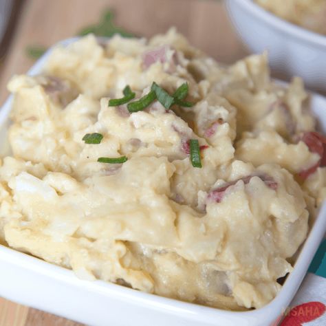 Easy and quick to make, this Puerto Rican potato salad is what you are looking for. Flavorful and so creamy and made using an Instant Pot. #puertoricanfood #recipe #instantpot #potatosalad Puerto Rican Mashed Potatoes, Puerto Rican Potato Salad, Puerto Rican Recipe, Mexican Macaroni Salad, Nutella Recipes Cake, How To Cook Plantains, Baked Plantains, Puerto Rican Dishes, Latin Recipes