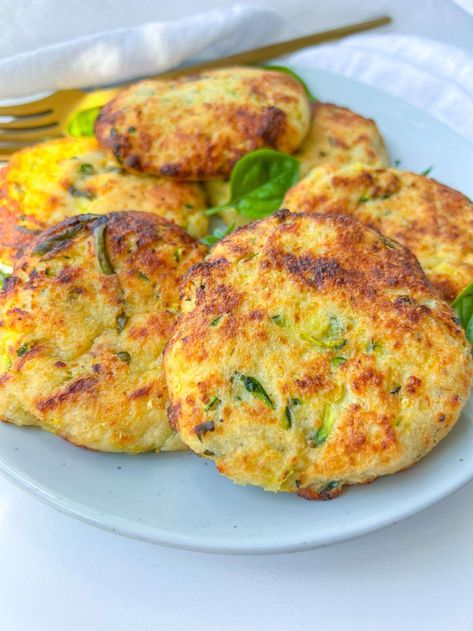 Zucchini Cottage Cheese Fritters, Savory Ricotta Recipes, Zucchini Ricotta Recipes, Feta Board, Zucchini Ricotta Fritters, Zucchini And Ricotta, Recipes Squash, Fried Zucchini Flowers, Salad Feta