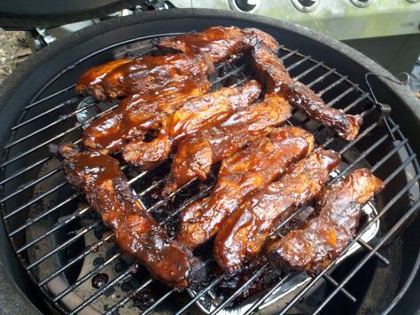 My Big Green Egg: Country Style Pork Ribs on the Big Green Egg Big Green Egg Smoker, Big Green Egg Outdoor Kitchen, Green Egg Bbq, Boneless Pork Ribs, Big Green Egg Grill, Green Egg Grill, Big Green Egg Recipes, Country Style Pork Ribs, The Big Green Egg