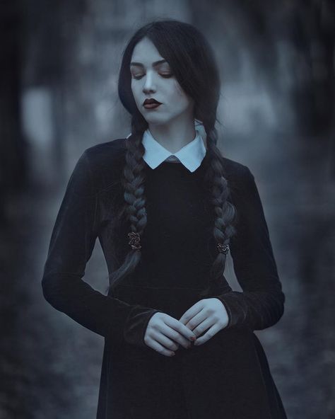 Horror time. Wednesday Adams. Wednesday Addams Photoshoot, Wednesday Photoshoot, Wednesday Addams 2022, Wednesday Cosplay, Horror Portrait, Halloween Photoshoot Ideas, Wednesday Addams Cosplay, Halloween Tights, Dark Beauty Fashion