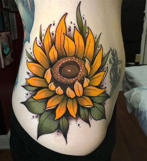 Neotrad Sunflower Tattoo, New School Sunflower Tattoo, Neo Trad Sunflower, Neo Traditional Sunflower Tattoo, Neo Traditional Sunflower, Trad Sleeve, Bee And Flower Tattoo, Colon Tattoo, Salon Tattoo