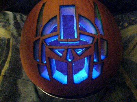 Transformers Pumpkin Carving, Transformer Pumpkin Carving, Transformer Pumpkin, Transformers Pumpkin, Pumpkin Pics, Pumpkin Idea, Creative Pumpkin Decorating, Halloween Pumpkin Carving Stencils, Pumkin Carving