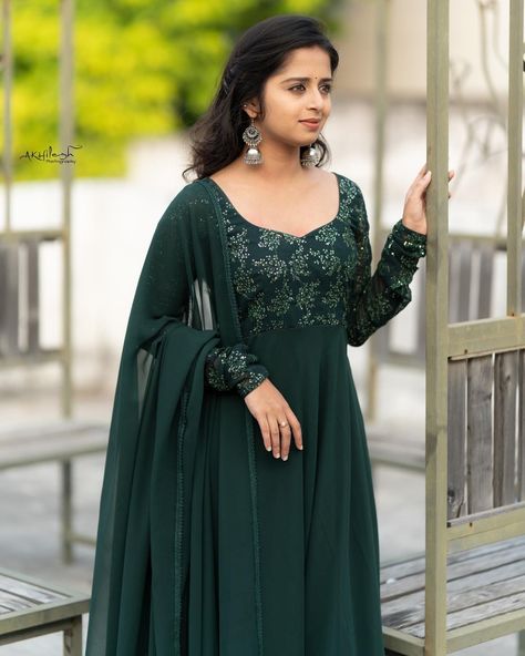 Dress Designs For Stitching, Onam Outfits, Meta Ads, Stylish Kurtis Design, Long Gown Design, Simple Frocks, Anarkali Dress Pattern, Simple Kurti Designs, Frock For Women