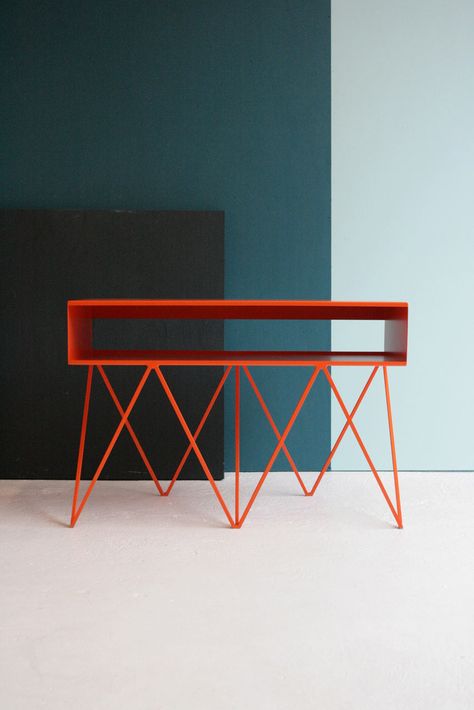 &NEW: MODERN, MINIMALIST FURNITURE MADE OF STEEL Minimalist Dekor, British Furniture, Minimalist Furniture, Steel Furniture, Furniture Details, Decor Minimalist, Steel Design, Furniture Inspiration, Metal Furniture