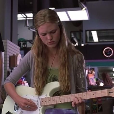 Kat Stratford, 10 Things I Hate About You, A Girl, Electric Guitar, Headphones, Guitar, 10 Things