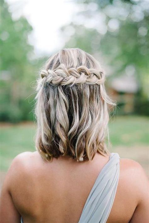 Unique Wedding Hairstyles, Wedding Hairstyles Medium Length, Bridesmaid Hair Long, Simple Wedding Hairstyles, Bridesmaid Hair Half Up, Bridesmaid Hair Short, Trendy Wedding Hairstyles, Popular Haircuts, Short Wedding Hair