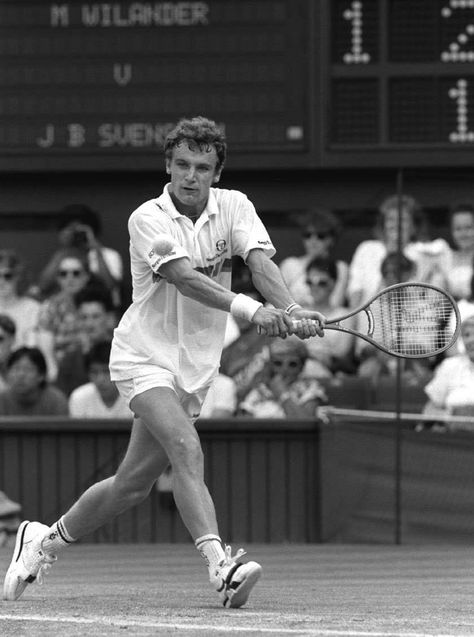 Mats Wilander Mats Wilander, Tennis Rules, Tennis Techniques, Arthur Ashe, John Mcenroe, Tennis Legends, Tennis Tips, Tennis World, Lawn Tennis