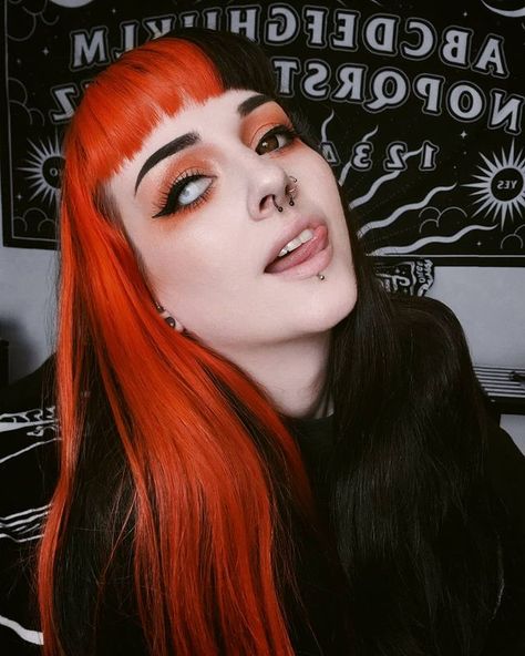 Orange And Black Split Dye, Hair Split Dye, Split Hair Dye, Split Dye, Split Dyed Hair, Split Hair, Alt Girls, Long Straight Hair, Orange Hair