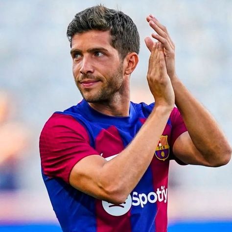 Sergio Roberto, Sergi Roberto, Fc Barcelona, Earn Money, Barcelona, Happy Birthday, Football, Birthday, American Football