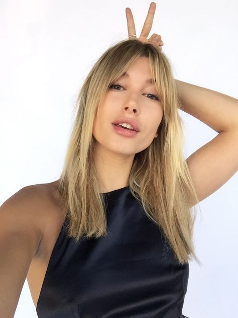 Long Blonde, Trending Haircuts, Grunge Hair, Hailey Bieber, Bride Hairstyles, Hairstyles With Bangs, Hair Looks, Medium Length Hair Styles, Hair Trends