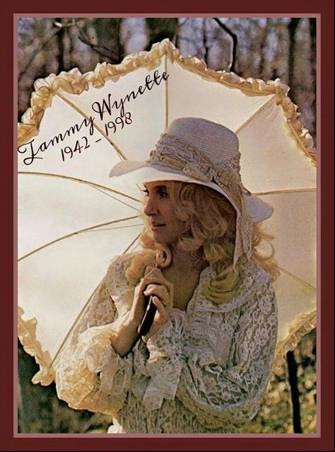 Tammy Wynette, Patsy Cline, George Jones, Falling In Love Again, Country Music Singers, Country Artists, Country Songs, Southern Belle, First Lady