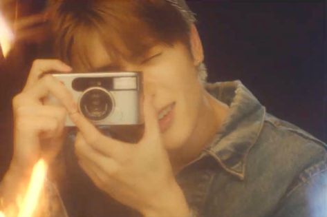 Jaehyun Forever Only, Boyfriends Be Like, Nct Jaehyun, Valentines For Boys, Jung Jaehyun, Cartoon Jokes, Jaehyun Nct, Brown Aesthetic, Night Aesthetic