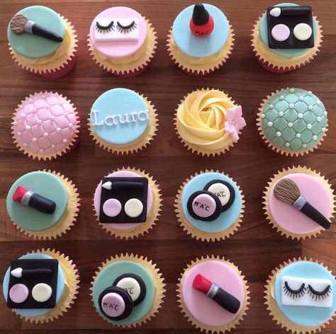 Makeup Themed Cupcakes, Makeup Party Cake, Spa Cupcakes, Makeup Cupcakes, Makeup Birthday Cakes, Third Birthday Girl, Makeup Themes, Graduation Party Planning, Spa Birthday Parties