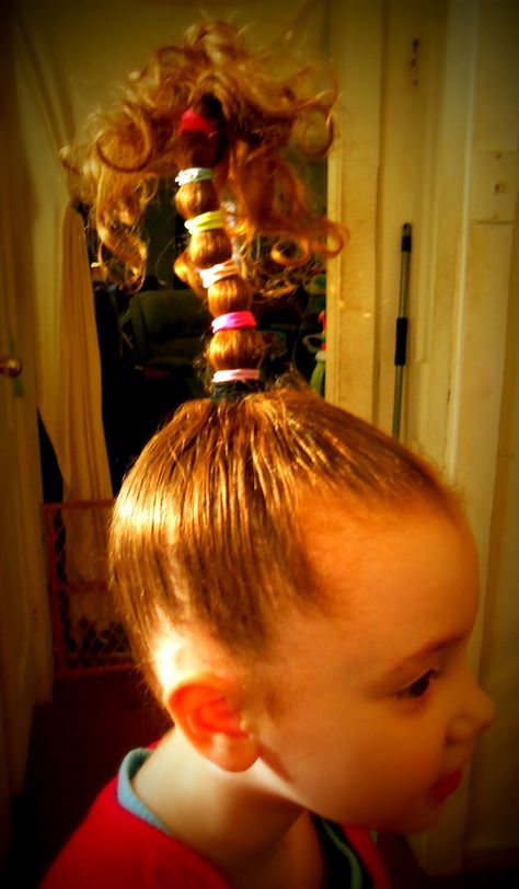 Dr Seuss Who Ville Hair Ideas Who Ville Hair For Kids, Dr Seuss Hairstyles Girls Ideas, Who Hairstyles Dr Seuss, Who Ville Hair, Who Hair Dr Suess, Seusical Musical, Suessical Costumes, Grinch Play, Who Ville