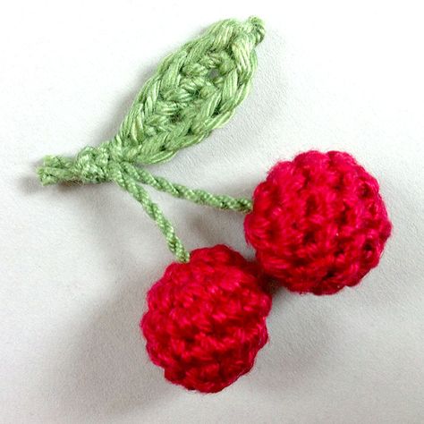 5 Mini Amigurumi que vous devez tester ! | Mery Crochet Crochet Cherry Free Pattern, How To Crochet Cherries, Crochet Cherries Free Pattern, Crochet Cherry Pattern, Cherries Crochet, Cherry Crochet Pattern, Crochet Cherries, Cherry Crochet, Cherry Keychain