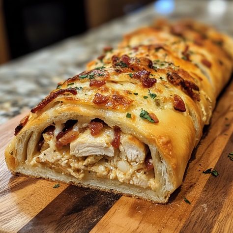 Chicken Bacon Ranch Stromboli Chicken Bacon Ranch Crescent Rolls, Chicken Bacon Ranch Stromboli, Stromboli Roll, Chicken Bacon Ranch Stromboli Recipe, Stromboli Sandwich, Stromboli Ideas, Chicken Stromboli, Sandwich Meals, Stromboli Recipe Easy