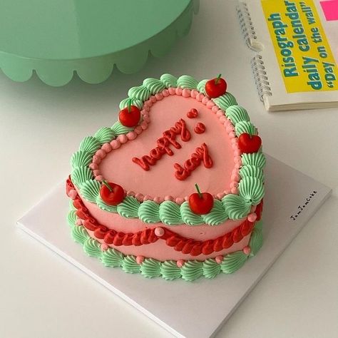 Vintage Birthday Cakes, Pinterest Cake, Pastel Cakes, Pretty Dessert, Simple Birthday Cake, Think Food, Pretty Birthday Cakes, Cute Birthday Cakes, Just Cakes