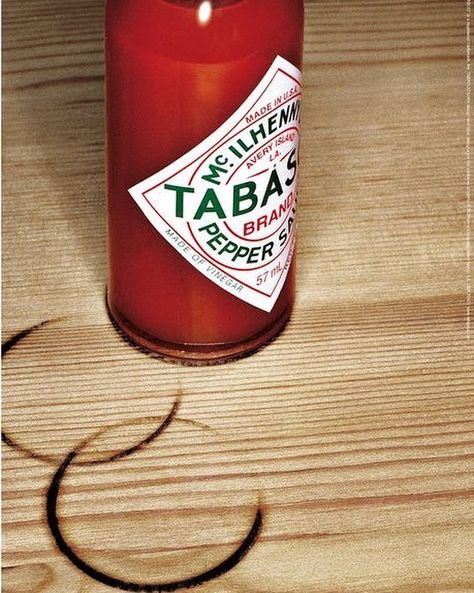 Creative advertisement inspiration  #graphicdesign #creativeads #inspiration #dammam #khobar #vauradesigns #socialmediamarketing #socialmedia Tabasco Advertising, Guerrilla Marketing, Logos Retro, Clever Advertising, 광고 디자인, Publicidad Creativa, Funny Ads, Guerilla Marketing, Best Ads