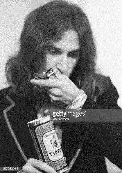 Ray backstage at Newcastle City Hall in October 1973 Newcastle City, Dave Davies, Ray Davies, Queen Of Darkness, Have A Nice Life, The Kinks, Photo Organization, Morrissey, Rock Stars