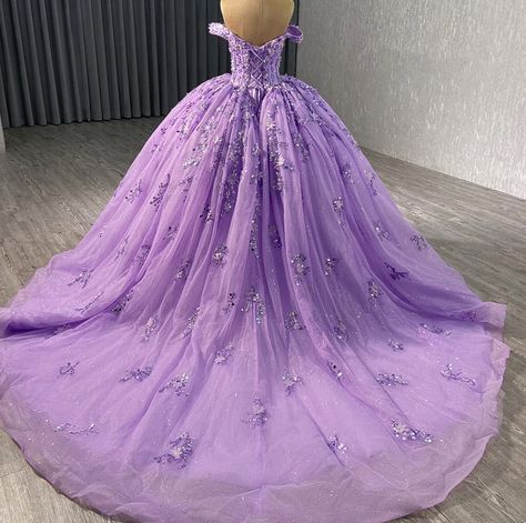 Quince Dolls Purple, Ball Gown Purple, Fairytale Wedding Gown, Purple Quinceanera, Purple Quinceanera Dresses, Quinceanera Themes Dresses, Mexican Quinceanera Dresses, Bubble Birthday, Plus Size Evening Gown