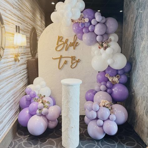 Purple And Gold Balloon Arch, Balloon Garland Birthday, Purple Balloon Garland, Purple Balloon, Balloons Ideas, Garland Birthday, 30 Birthday, Balloon Arches, Purple Balloons