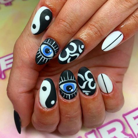 Third Eye Nail Art, Eye Nails Art, Eyeball Nails, Eye Nails Design, Bio Gel Nails, Mom Nails, Eyes Nails, Witchy Nails, Eye Nail Art